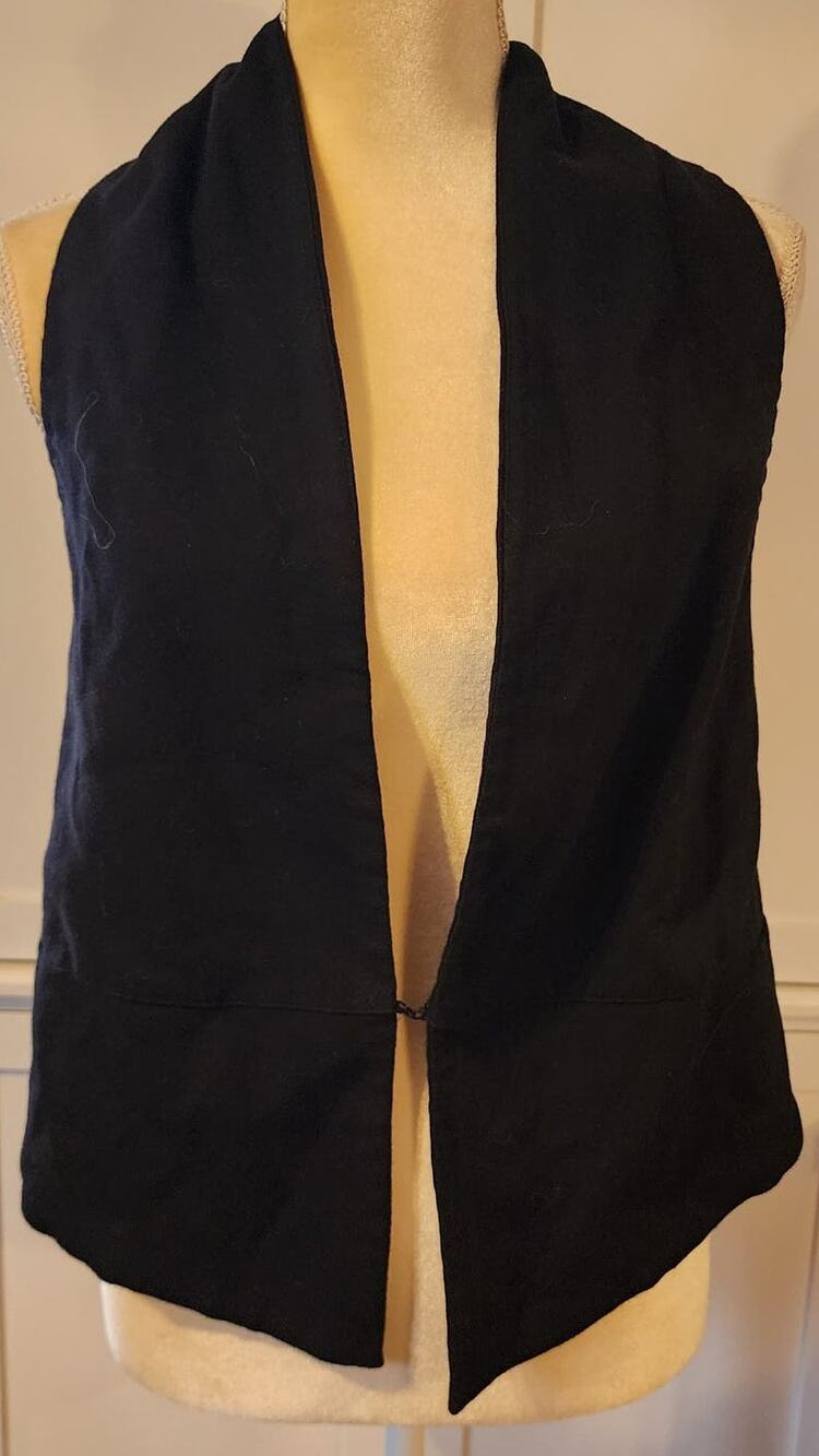 Cabi Women's racerback black Vest Size Small